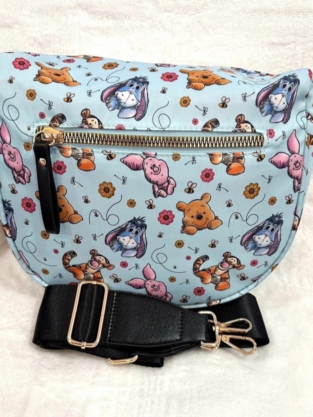 New Winnie Pooh & Friends  Crossbody Bum Bag w/long strap size inclusive - Picture 5 of 10